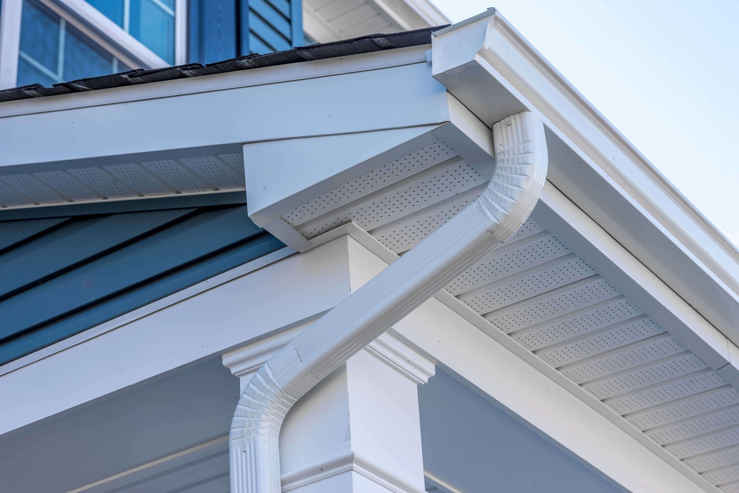 Cheap and durable vinyl gutters installation in Nashville